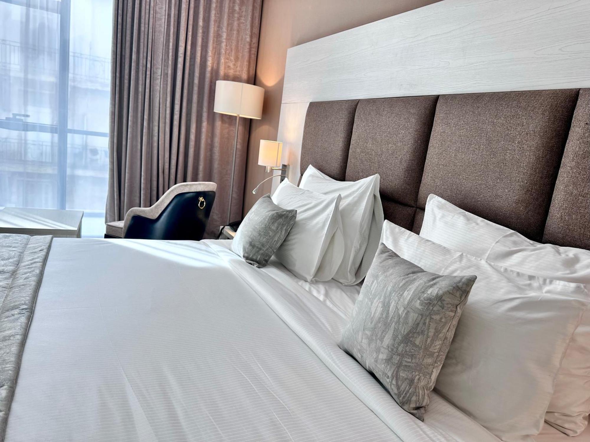 Hotel 2h Oran
