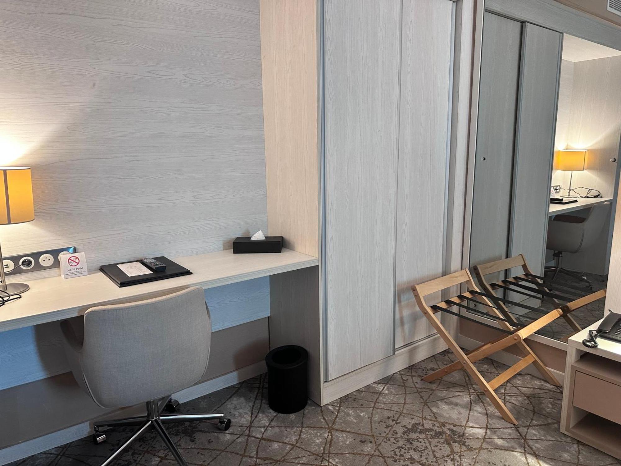 Hotel 2h