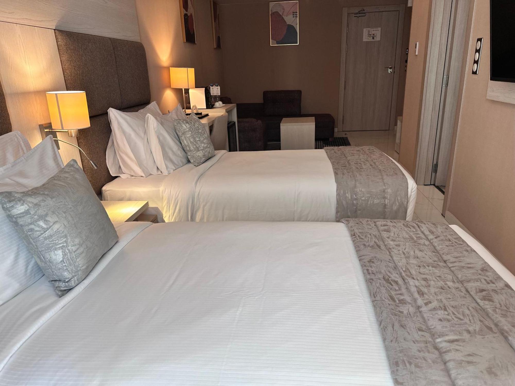 Hotel 2h Oran